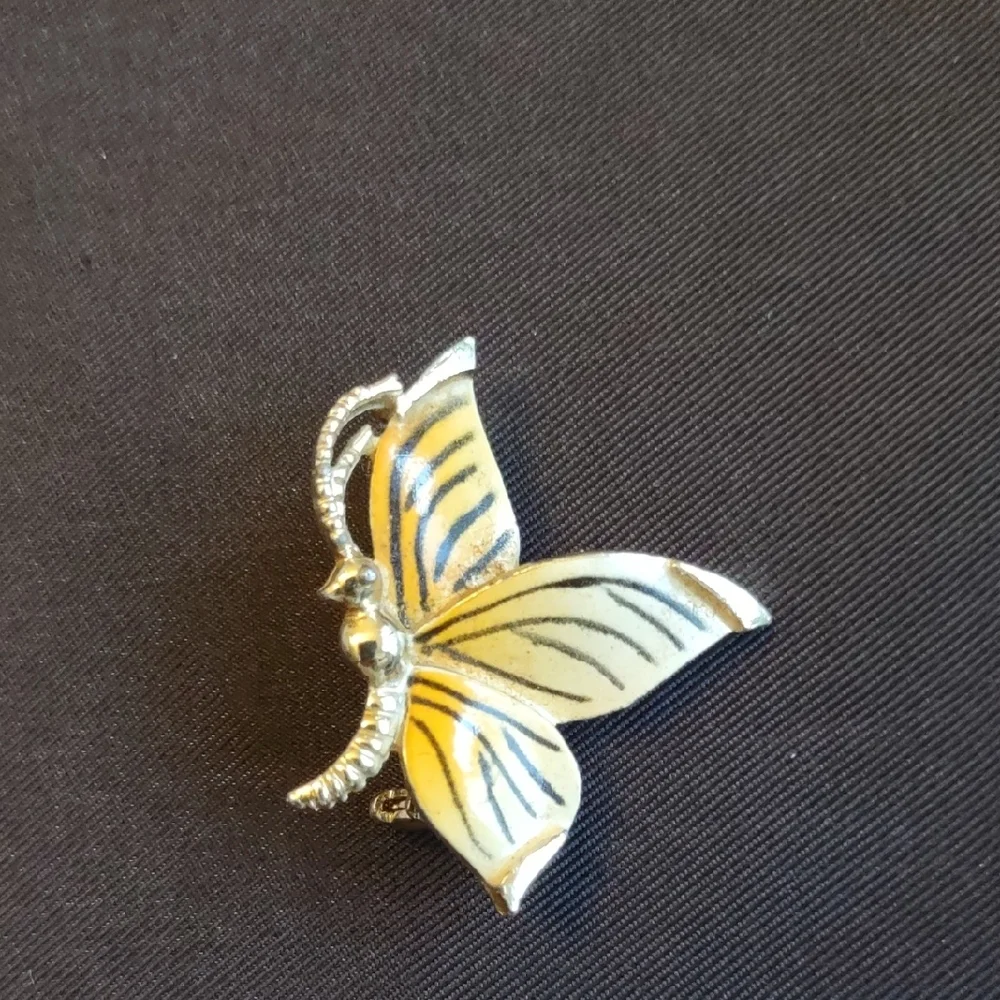 2 Butterfly Brooches Collection - Picture 3 of 5